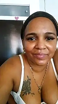 Snapshot of Teresa_mm chatting on 03/02/25, 04:47 Teresa mm online show from 03/02/25, 04:47