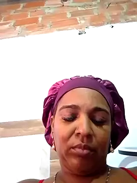 Snapshot of Teresa_mm chatting on 10/18/25, 02:30 Teresa mm online show from 10/18/25, 02:30