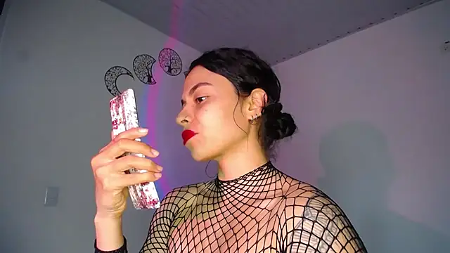 lana roman online show from 10/25/25, 09:15