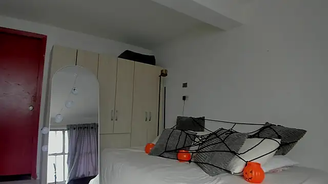 Andrewine89 online show from 11/01/25, 08:25