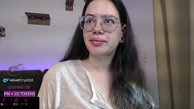 crystalll room online show from 10/19/25, 06:49