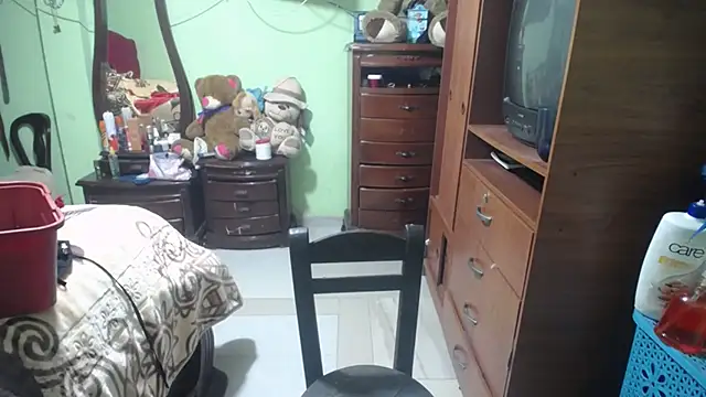 jazmin mature  online show from 10/18/25, 11:29