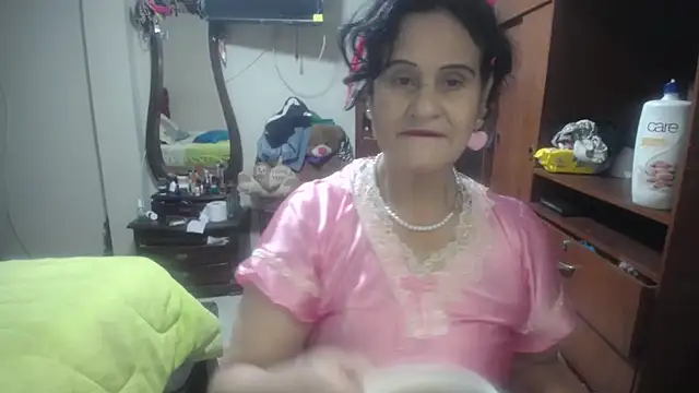 jazmin mature  online show from 12/16/25, 11:47