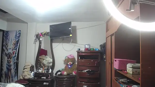 jazmin mature  online show from 12/22/25, 03:01