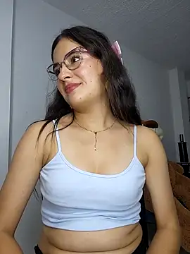 Snapshot of baaby-miiaa chatting on 02/14/25, 05:30 baaby-miiaa online show from 02/14/25, 05:30