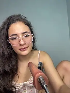 baaby-miiaa online show from 06/12/26, 12:52