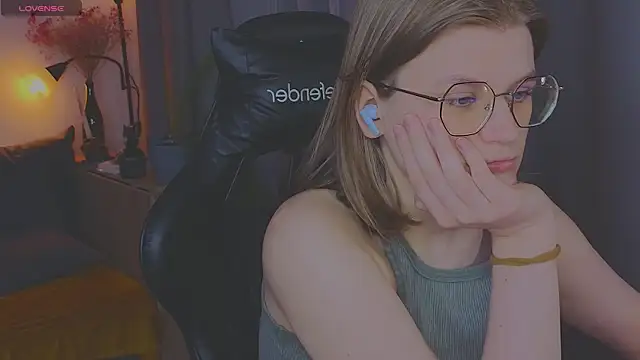  JessieVibes online show from 04/19/26, 06:10