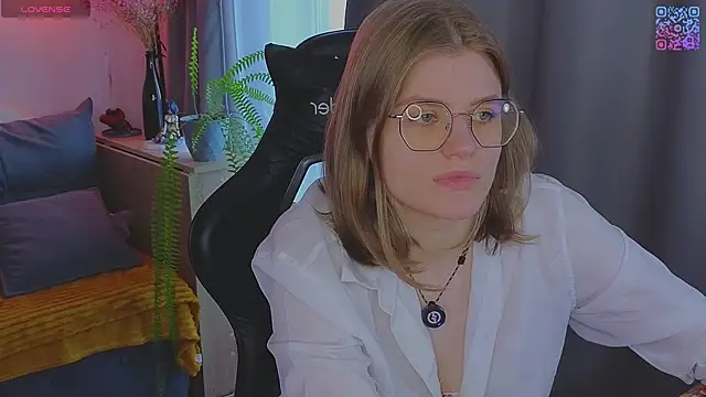  JessieVibes online show from 05/17/26, 02:06