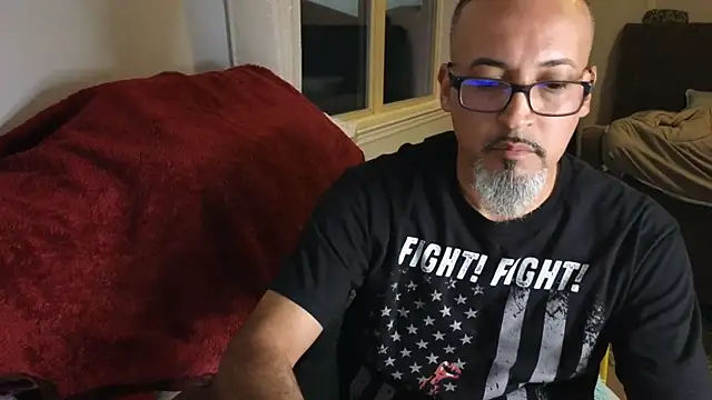 Snapshot of TheConfidentialClub chatting on 02/18/25, 11:41 TheConfidentialClub online show from 02/18/25, 11:41