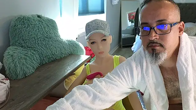 Snapshot of TheConfidentialClub chatting on 02/20/25, 09:53 TheConfidentialClub online show from 02/20/25, 09:53