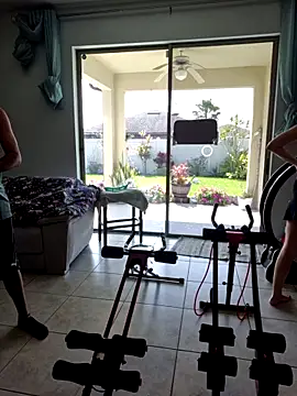 Snapshot of TheConfidentialClub chatting on 02/18/25, 04:58 TheConfidentialClub online show from 02/18/25, 04:58