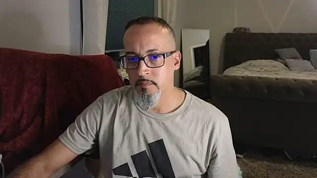 Snapshot of TheConfidentialClub chatting on 02/22/25, 12:49 TheConfidentialClub online show from 02/22/25, 12:49