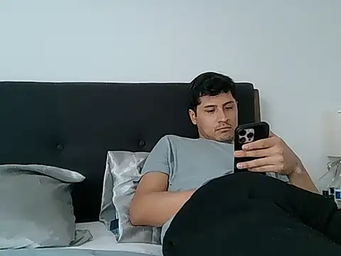 PerroDemonioHot online show from 02/25/26, 10:09