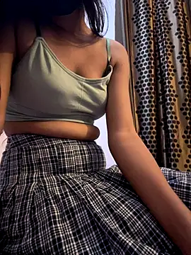 Charlieangel01 online show from 11/05/25, 01:36