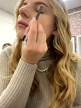 Snapshot of LanaSparks chatting on 09/19/25, 04:27 LanaSparks online show from 09/19/25, 04:27