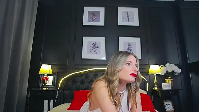 Snapshot of LanaSparks chatting on 03/22/25, 11:11 LanaSparks online show from 03/22/25, 11:11