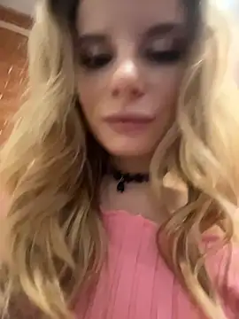 Snapshot of LanaSparks chatting on 12/04/25, 04:11 LanaSparks online show from 12/04/25, 04:11