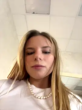 Snapshot of LanaSparks chatting on 10/12/25, 10:27 LanaSparks online show from 10/12/25, 10:27