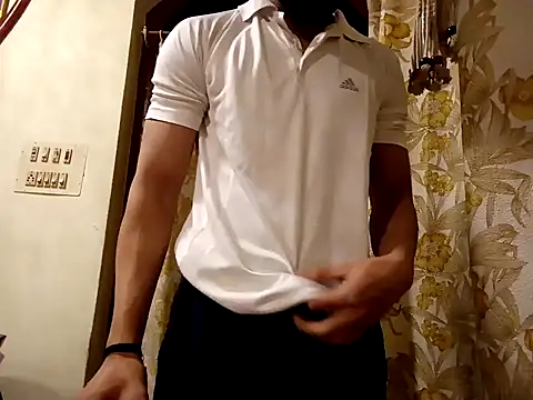 hot hunk boy online show from 02/02/25, 05:58