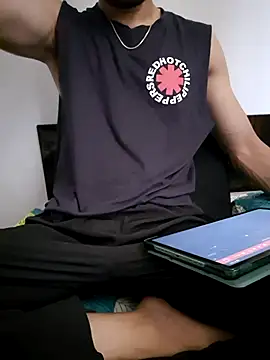 hot hunk boy online show from 09/10/25, 07:51