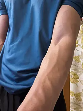 hot hunk boy online show from 03/01/25, 06:54