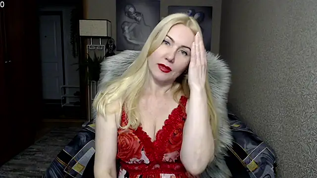 Snapshot of _Mire11a69 chatting on 02/04/25, 02:10 Mire11a69 online show from 02/04/25, 02:10