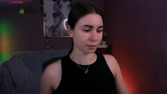 Snapshot of flora_ri chatting on 01/14/26, 10:19 flora ri online show from 01/14/26, 10:19