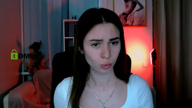 Snapshot of flora_ri chatting on 02/01/25, 02:58 flora ri online show from 02/01/25, 02:58