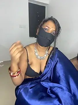 Snapshot of YourSuperTanya chatting on 10/08/25, 07:10 YourSuperTanya online show from 10/08/25, 07:10