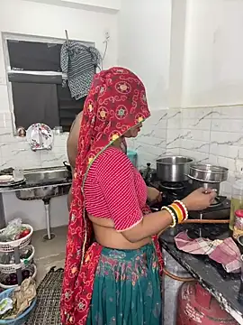 Snapshot of YourSuperTanya chatting on 02/09/26, 07:45 YourSuperTanya online show from 02/09/26, 07:45