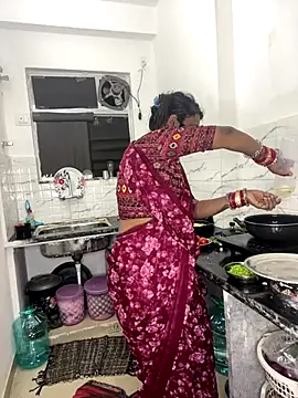 Snapshot of YourSuperTanya chatting on 12/01/25, 03:13 YourSuperTanya online show from 12/01/25, 03:13