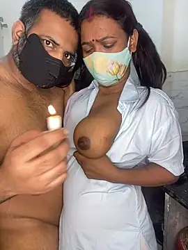 Snapshot of YourSuperTanya chatting on 04/12/26, 02:42 YourSuperTanya online show from 04/12/26, 02:42