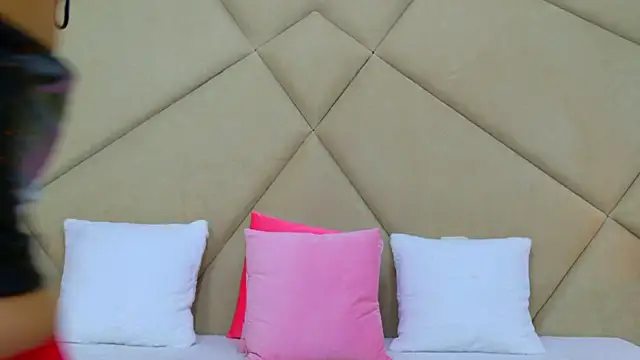 ChloeFrost online show from 05/13/26, 05:14