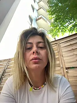 Snapshot of ChloeFrost chatting on 06/14/26, 05:19 ChloeFrost online show from 06/14/26, 05:19