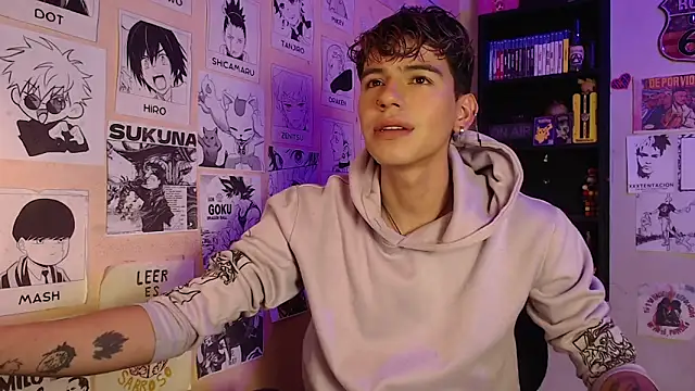 Snapshot of Mickey_Magic chatting on 03/02/25, 05:01 Mickey Magic online show from 03/02/25, 05:01