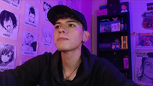 Snapshot of Mickey_Magic chatting on 02/09/25, 05:50 Mickey Magic online show from 02/09/25, 05:50