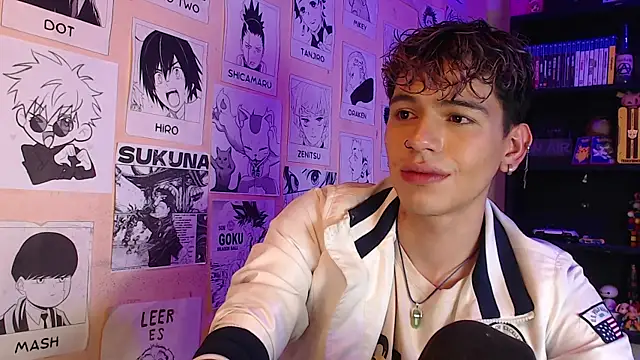 Snapshot of Mickey_Magic chatting on 03/06/25, 07:47 Mickey Magic online show from 03/06/25, 07:47