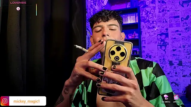 Snapshot of Mickey_Magic chatting on 01/17/26, 03:54 Mickey Magic online show from 01/17/26, 03:54