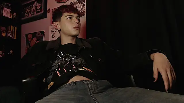 Snapshot of Mickey_Magic chatting on 03/21/25, 07:22 Mickey Magic online show from 03/21/25, 07:22