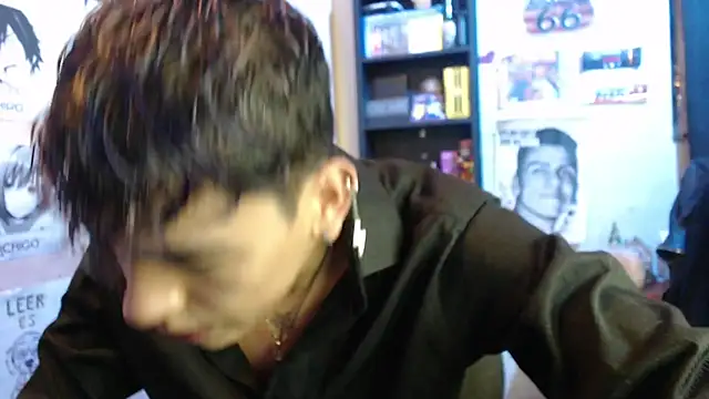 Snapshot of Mickey_Magic chatting on 02/15/25, 05:09 Mickey Magic online show from 02/15/25, 05:09