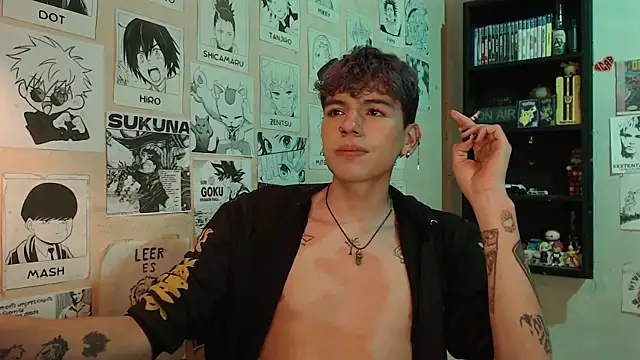 Snapshot of Mickey_Magic chatting on 03/01/25, 08:56 Mickey Magic online show from 03/01/25, 08:56