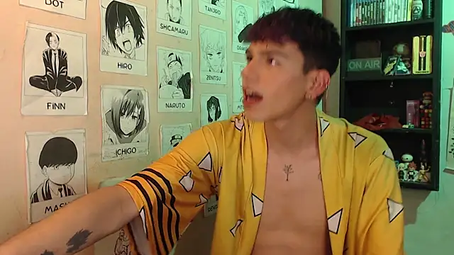 Snapshot of Mickey_Magic chatting on 02/18/25, 07:41 Mickey Magic online show from 02/18/25, 07:41