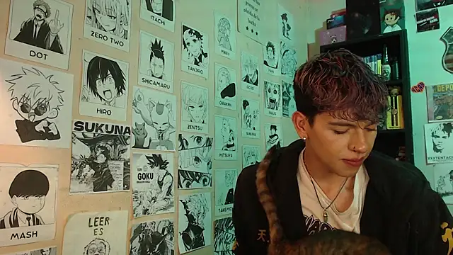 Snapshot of Mickey_Magic chatting on 03/01/25, 05:52 Mickey Magic online show from 03/01/25, 05:52