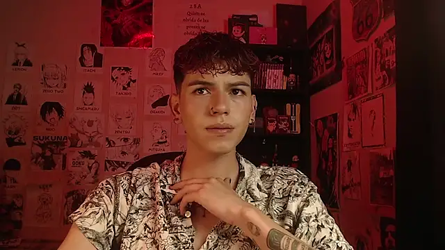 Snapshot of Mickey_Magic chatting on 03/13/25, 03:54 Mickey Magic online show from 03/13/25, 03:54