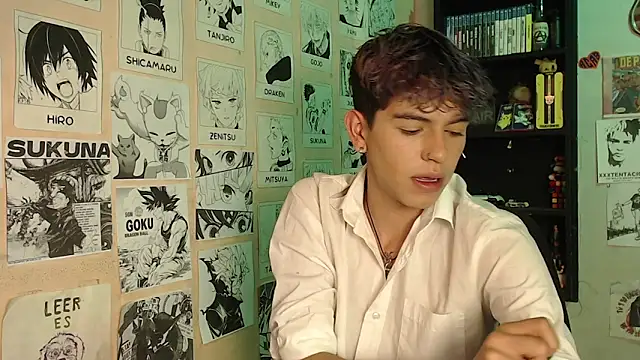 Snapshot of Mickey_Magic chatting on 03/04/25, 06:26 Mickey Magic online show from 03/04/25, 06:26