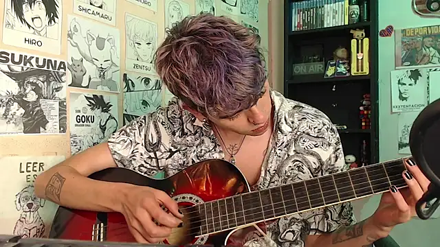 Snapshot of Mickey_Magic chatting on 03/03/25, 02:28 Mickey Magic online show from 03/03/25, 02:28