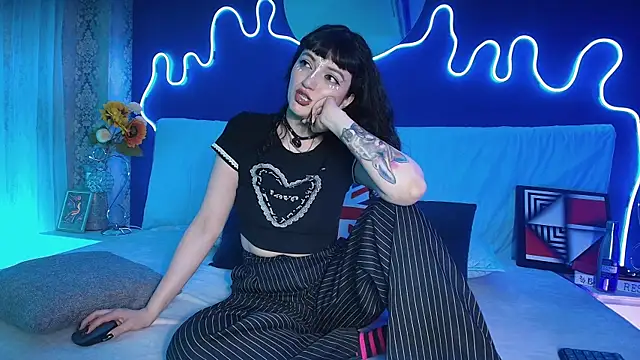 JeanneSabatier online show from 04/03/26, 07:42