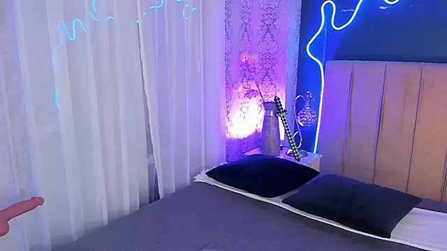 JeanneSabatier online show from 12/22/25, 07:47