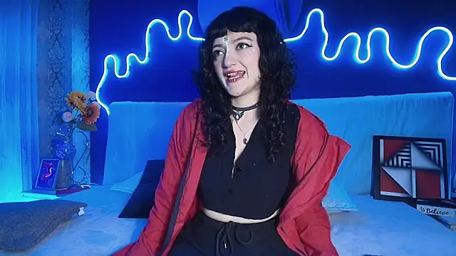 JeanneSabatier online show from 04/07/26, 07:37