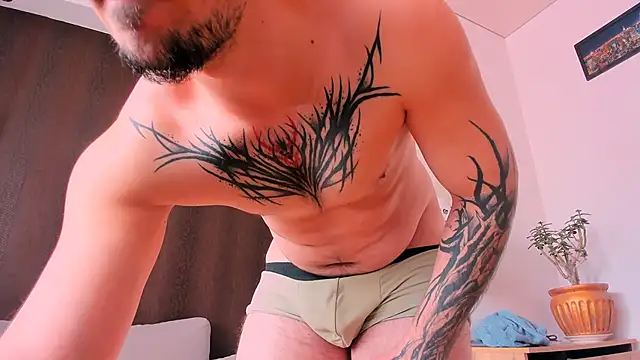 AssHunter4k online show from 10/21/25, 08:36